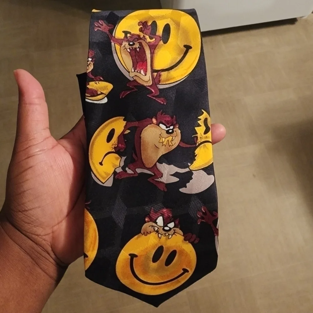 Vintage 1996 Taz Tasmanian Devil Smiley Face Looney Tunes Tie (loose thread tag)
